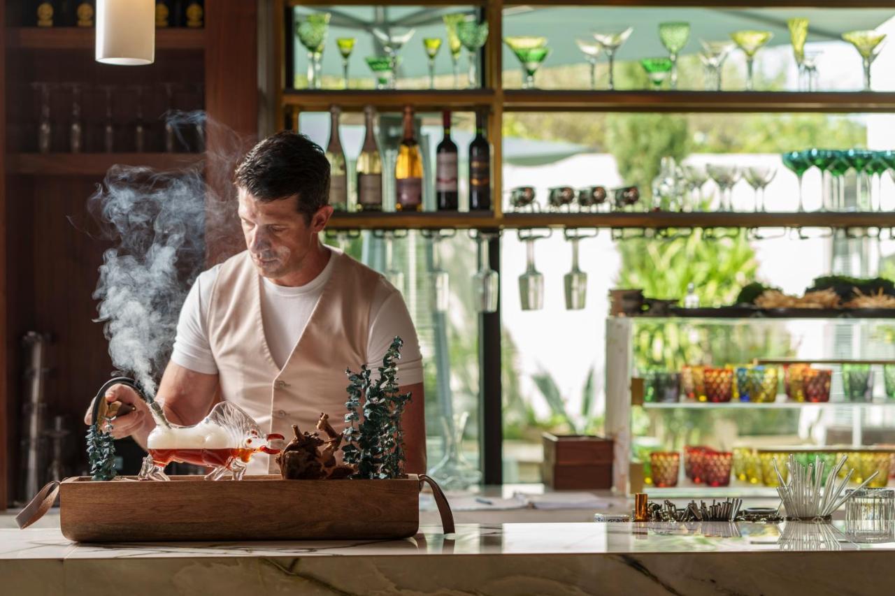 Ette Luxury Hotel & Spa Four Corners Exterior photo A chef preparing a meal